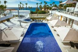 Casa Aqua Blanca at Tourist Corridor by The Agency - Image 4
