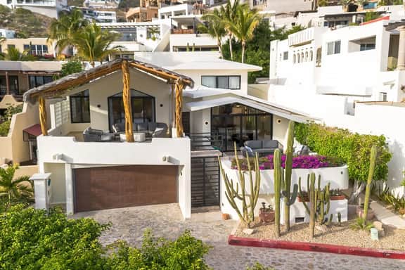 Casa Tres Palmas at el Pedregal by The Agency Baja - Image 2